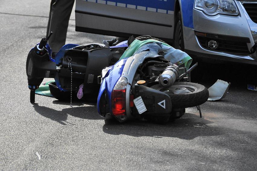 VU nach Verfolgungsfahrt Koeln Ossendorf Frohnhofstr P29.JPG